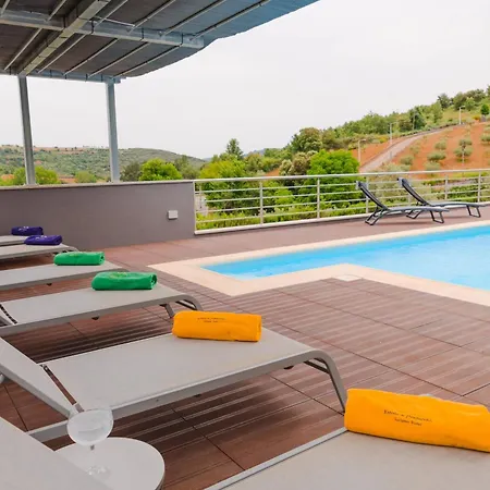 Estrela De Montesinho Lodge Braganca